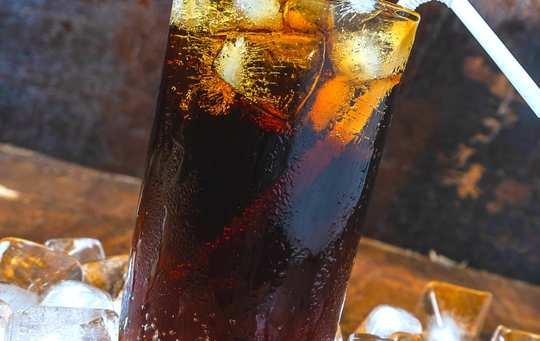 5 Facts: Can You Put Carbonated Drinks in a Blender (Nov 2023)