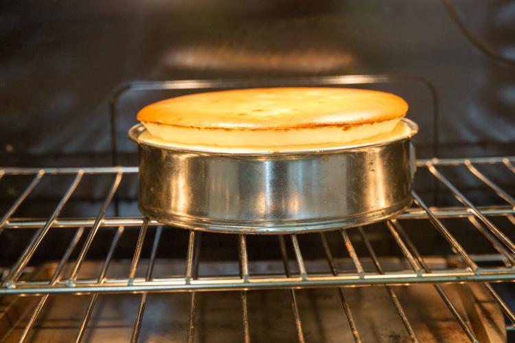5 Steps: How to Travel with a Homemade Cheesecake (Nov 2023)
